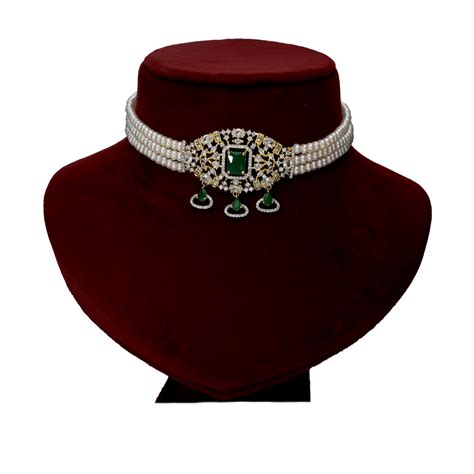 Beautiful Emerald White Pearl Neclace – mangatraipearls