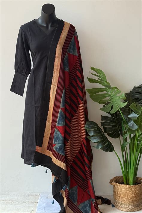 Dupattas – VIKA Boutique