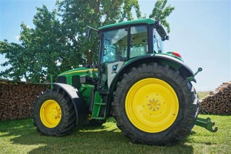 2.602 Betriebsstunden: John Deere 6320 SE für 47.600 Euro | agrarheute.com