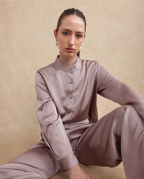 Rareism Women's Bingol Dusky Beige Polyester Mandarin Collar Plain Cuf