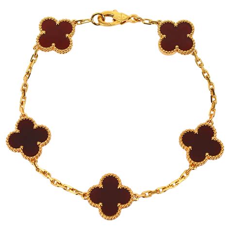 VAN CLEEF and ARPELS Flying Beauties Green Chalcedony Butterfly Vintage Bracelet For Sale at 1stDibs