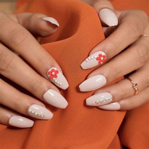 Nude and Flower Press On Nails Set – Nailknack