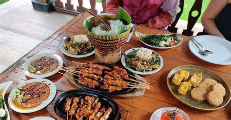 Jakarta, Volcano, Tea/Rice Fields, Hot Spring, Local Food | Day Trip in Jakarta