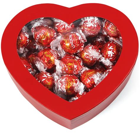 Buy Lindt LINDOR Valentine’s Day Milk Chocolate Candy Heart Gift Box ...
