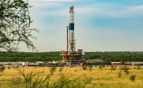 Decoupling Debate: From Noble Idea to Political Figment in Climate Policy