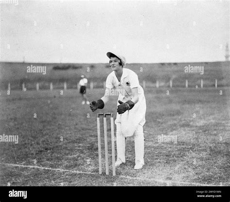 Archive Australian Sport Photography: Women's Cricket, Moore Park ...