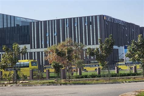 Amity University Mohali B.Sc Review by Student - Rakshit 27242 ...