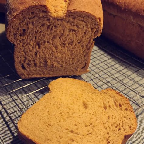 100 year old Molasses Oatmeal bread recipe from the Rabbit Hill Inn in ...