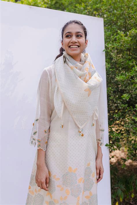 IVORY CHANDERI BLOCK PRINTED POWDER BLUE ROSE JAAL WITH POLKA SCARF ...