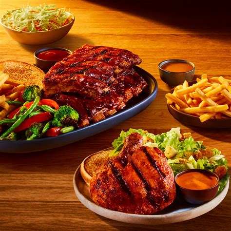 St-Hubert Complexe Desjardins (Montreal) Restaurant & Bar | Dining Room ...