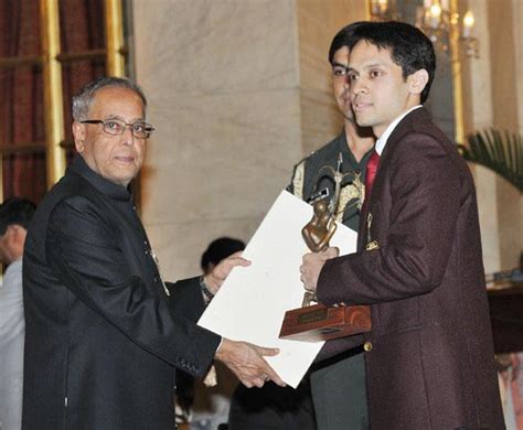 Vijay, Dutt conferred Khel Ratna - Rediff Sports