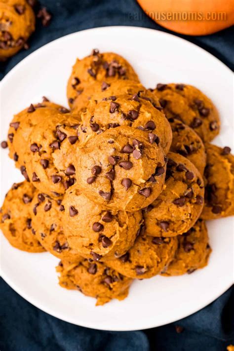 Cake Mix Pumpkin Chocolate Chip Cookies ⋆ Real Housemoms