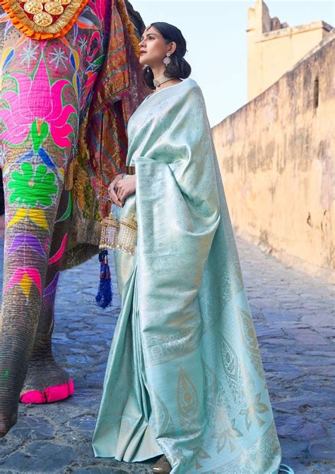 Shop Pure Handloom Silk Kanchipuram Saree in Pastel Blue Color – Sunasa