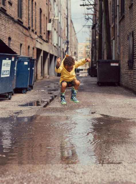 The Double-Edged Sword of Modern Toys: Distraction vs. Development – Saha