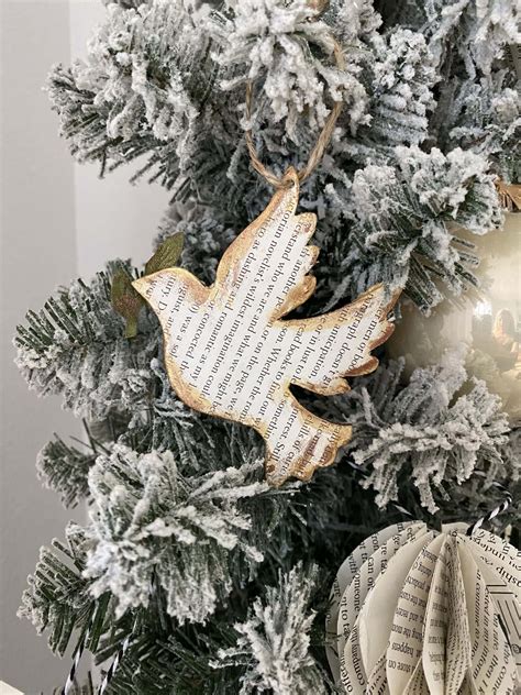 DIY Book Page Ornaments: Easy Tutorials