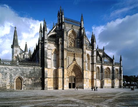 Monastery of Batalha | Portugal country, Places around the world ...
