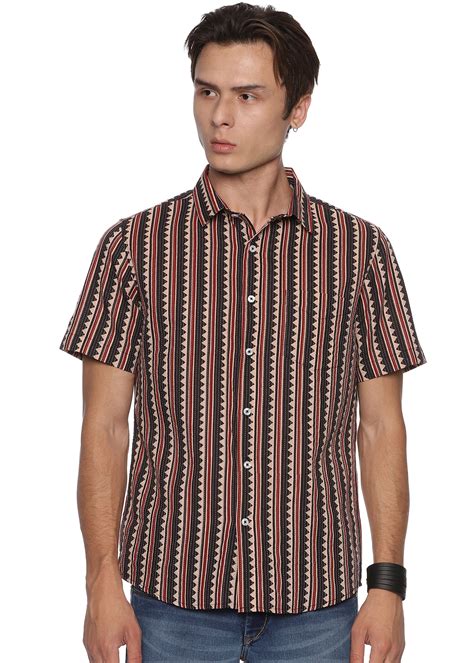 Tusok Black Cotton Weave Pattern Short Sleeve Printed Shirts