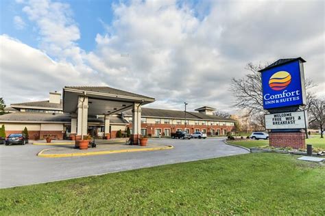 COMFORT INN AND SUITES AMBASSADOR BRIDGE (Windsor, Ontario) - Hotel ...