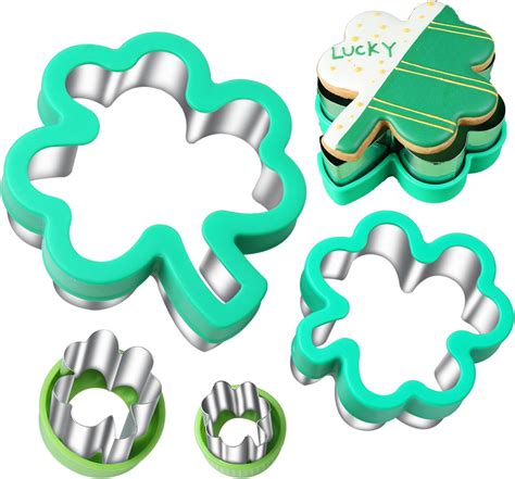 Amazon.com: Wilton Shamrock Cookie Cutters: Wilton Comfort Grip Cookie ...