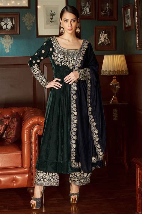 The Velvet Edition for Winters by ScrollnShops
