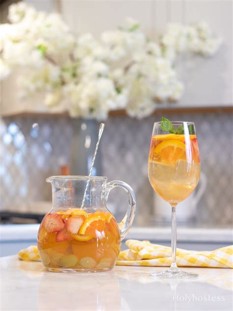 Sangría Blanca de Verano con Vino Blanco