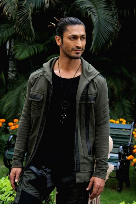 Vidyut Jamwal, Chuck Russell at "Junglee" promotions