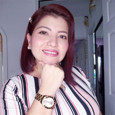 Liz Aldana Oficial - YouTube