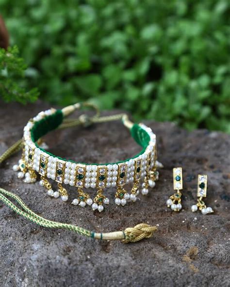 Elegant Green White Stone 4 Patti Gadi Chinchpeti | Mugdha Jewellery Store