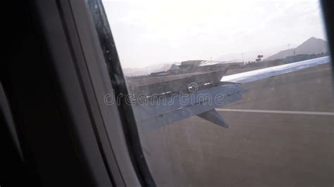 Window View 747 Landing 的图像结果