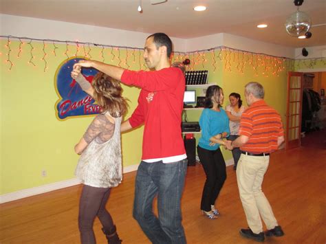 Dancing Class 的图像结果