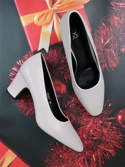 Women Beige Solid Pumps – ShoeTree