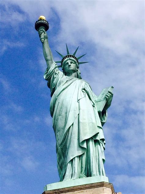 【携程攻略】纽约州自由女神像景点,登上自由女神的门票真难订，尤其是去皇冠的，旺季居然要提前三个月才…