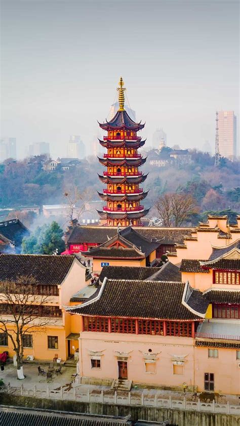鸡鸣寺：南京最古老的梵刹和皇家寺庙之一-搜狐大视野-搜狐新闻