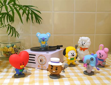 Buy KHVATEC Universtar Figure Turntable Bluetooth Speaker Retro ...