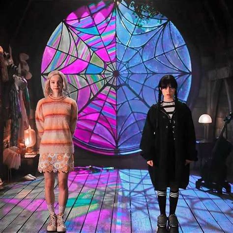 《星期三》小狼女之前的代表作？是自己的爸爸也是爺爺？