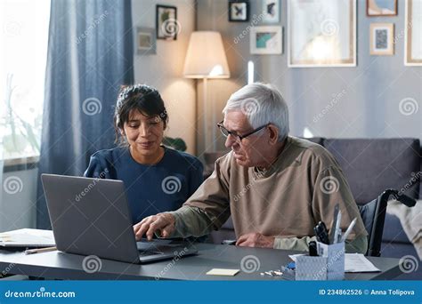 Senior How to Use Computer 的图像结果