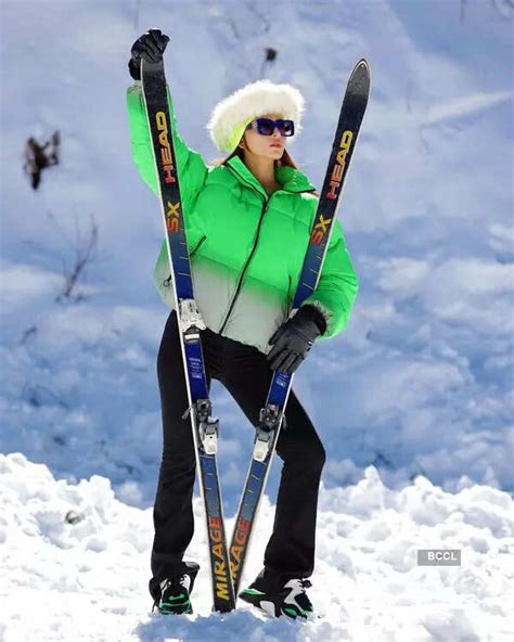 These pictures of Urvashi Rautela in diamond-studded jewellery will ...