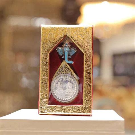 Rakva - The Leading Silver Jewellery Gifting Store in India