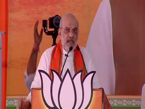 "Both Congress, TRS are afraid of Owaisi": Amit Shah in Telangana