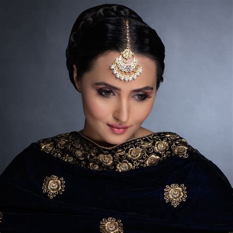 Sukkhi Luxurious Pearl Gold Plated Kundan Maangtikka Worn By Karisma K ...