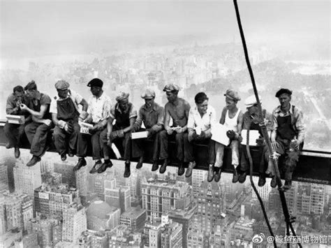 摩天大楼顶端的午餐 | 查尔斯·艾柏兹 | 1932年纽约 1932年……|艾柏|摩天大楼|午餐_新浪新闻