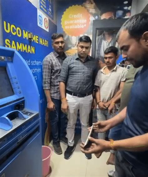Surat police bust gang using clever ATM trick 4 thieves caught placing ...
