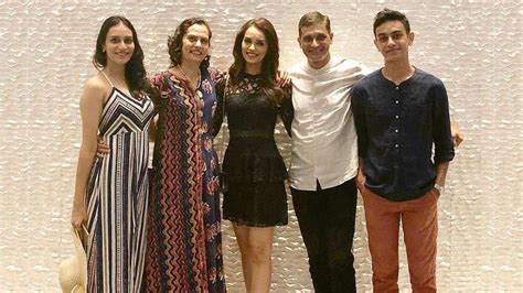 Manushi Chhillar Family, Contact-number, Affairs, Friends, Latest ...