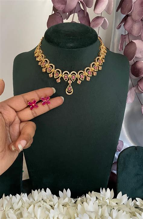 Flora Diamond Look Alike Necklace Set – The Golden Gossip Store