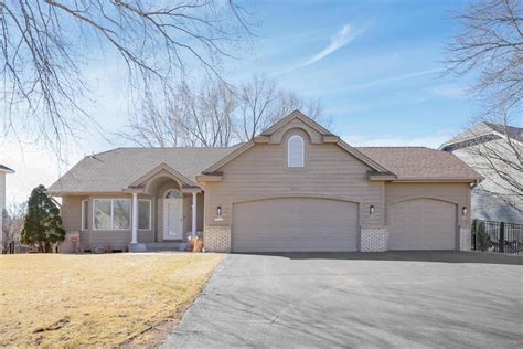 10125 Juniper Ln, Eden Prairie, MN 55347 | Homes.com