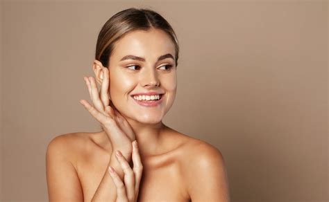 Skin Care in Summer :अगर मुंहासों से हैं परेशान तो इन टिप्स को बनाएं अ ...