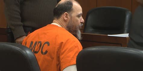 Man charged in deadly 2022 stabbing scheduled for hearing