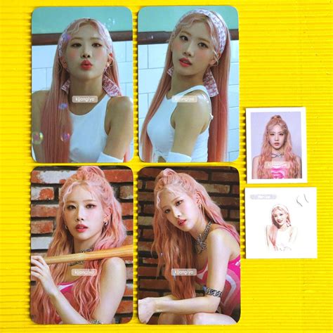 LOONA 2023 Season's Greetings Official Photocard ID | Ubuy India