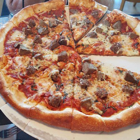 DEWEY'S PIZZA, Dayton - Menu, Prices & Restaurant Reviews - Tripadvisor