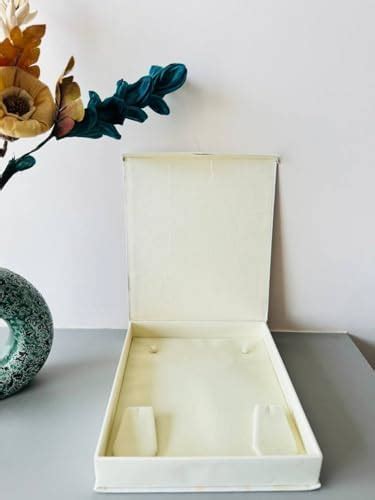 DOOR STEP SHOPPING Velvet Jewelry Box Necklace Box Ring Earring Pendant ...